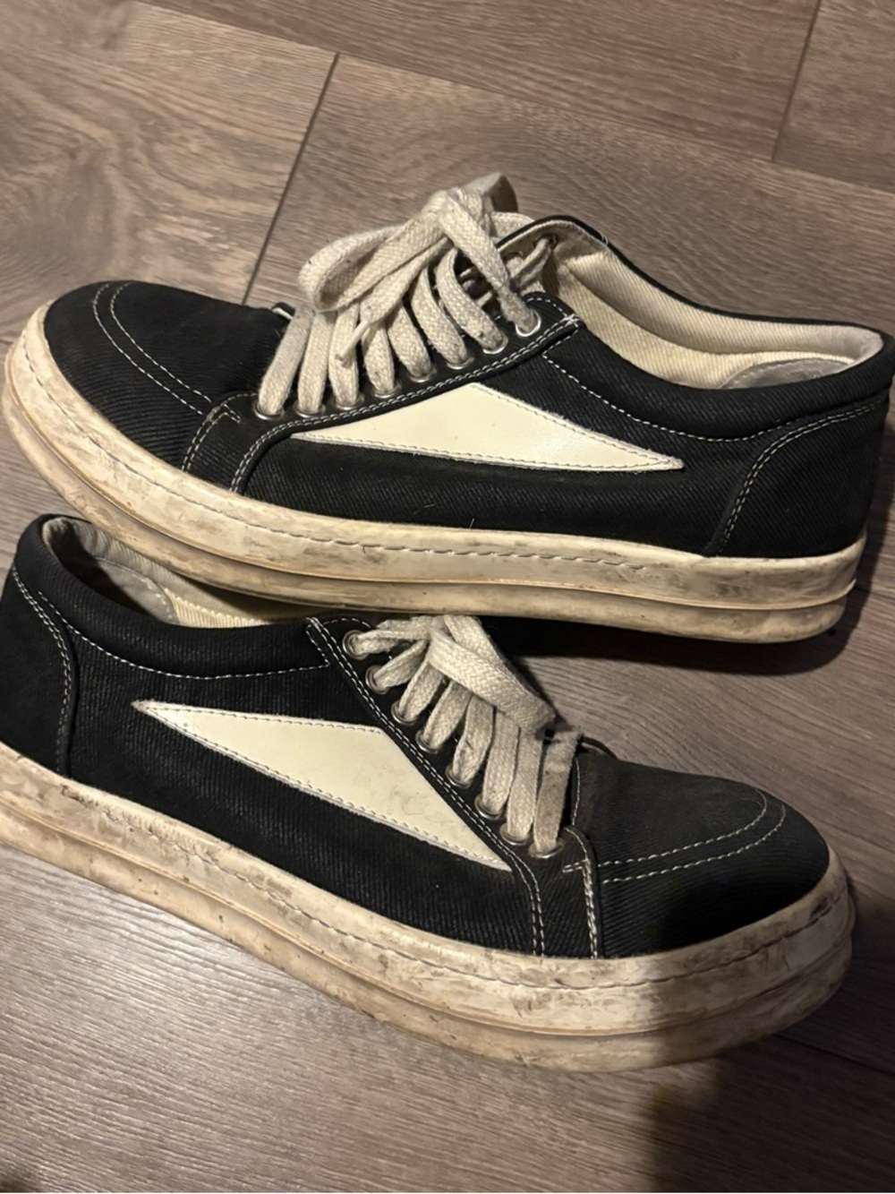 Rick Owen’s vans size 9.5 can also fit 9